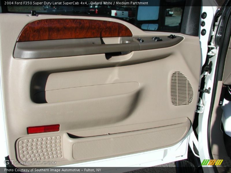 Oxford White / Medium Parchment 2004 Ford F350 Super Duty Lariat SuperCab 4x4