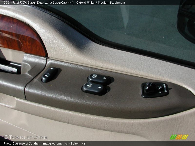 Oxford White / Medium Parchment 2004 Ford F350 Super Duty Lariat SuperCab 4x4