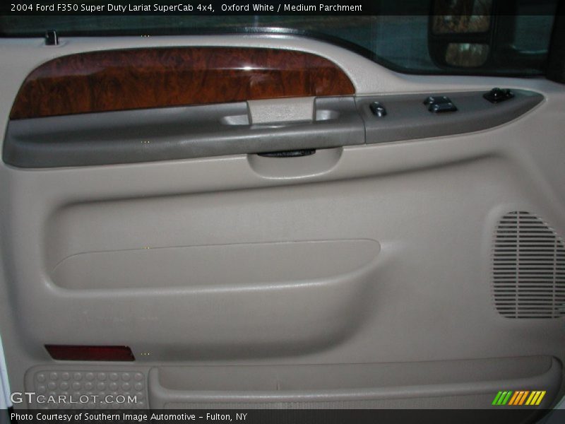 Oxford White / Medium Parchment 2004 Ford F350 Super Duty Lariat SuperCab 4x4