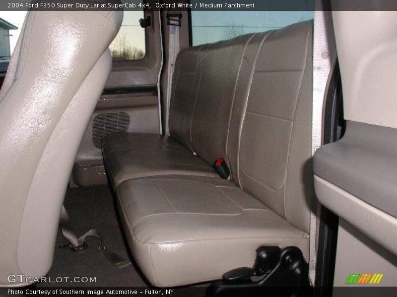 Oxford White / Medium Parchment 2004 Ford F350 Super Duty Lariat SuperCab 4x4