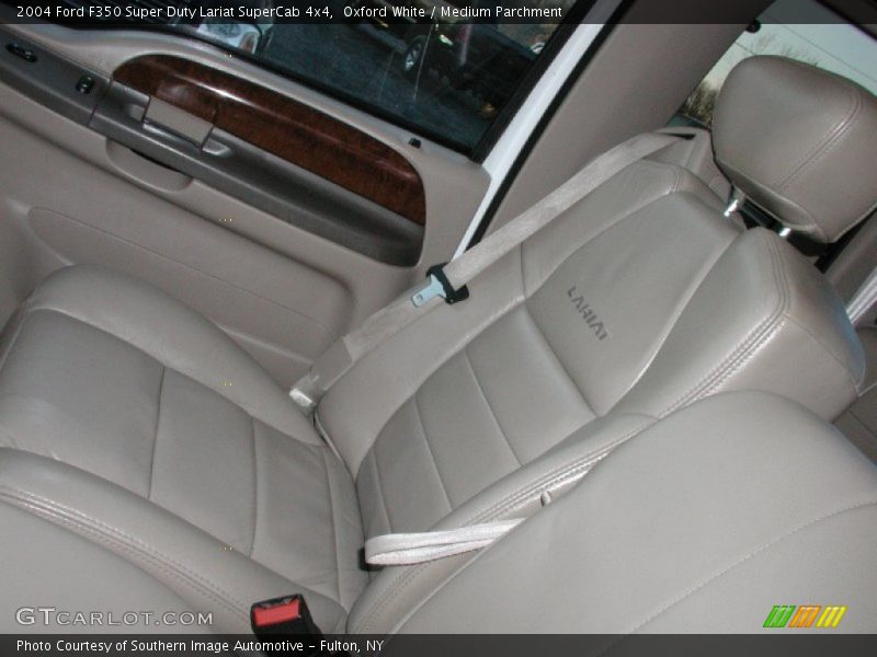 Oxford White / Medium Parchment 2004 Ford F350 Super Duty Lariat SuperCab 4x4