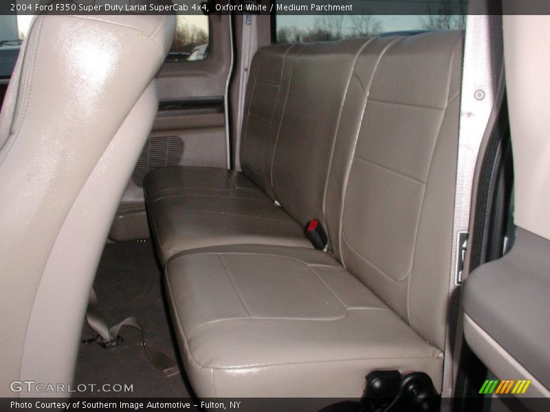 Oxford White / Medium Parchment 2004 Ford F350 Super Duty Lariat SuperCab 4x4