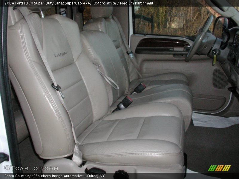 Oxford White / Medium Parchment 2004 Ford F350 Super Duty Lariat SuperCab 4x4