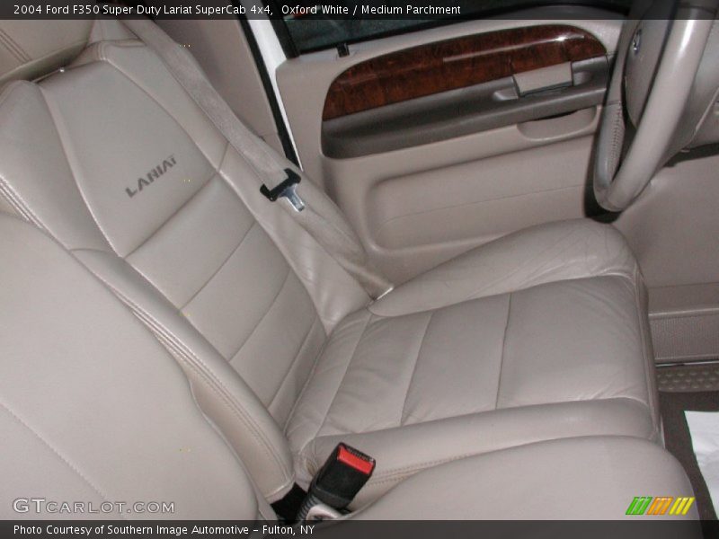 Oxford White / Medium Parchment 2004 Ford F350 Super Duty Lariat SuperCab 4x4