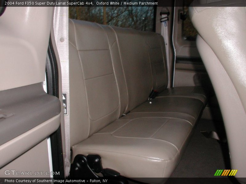 Oxford White / Medium Parchment 2004 Ford F350 Super Duty Lariat SuperCab 4x4