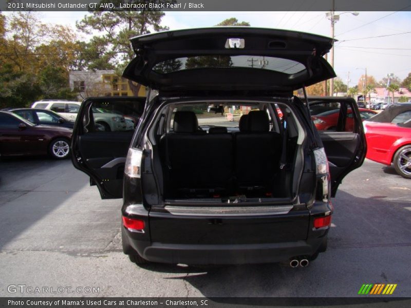 Labrador Black Pearl / Black 2011 Mitsubishi Outlander GT AWD