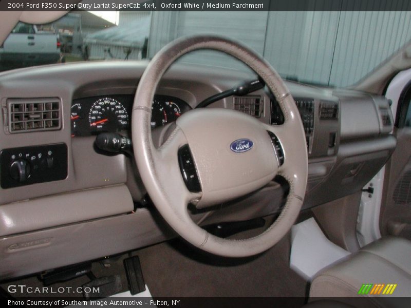 Oxford White / Medium Parchment 2004 Ford F350 Super Duty Lariat SuperCab 4x4