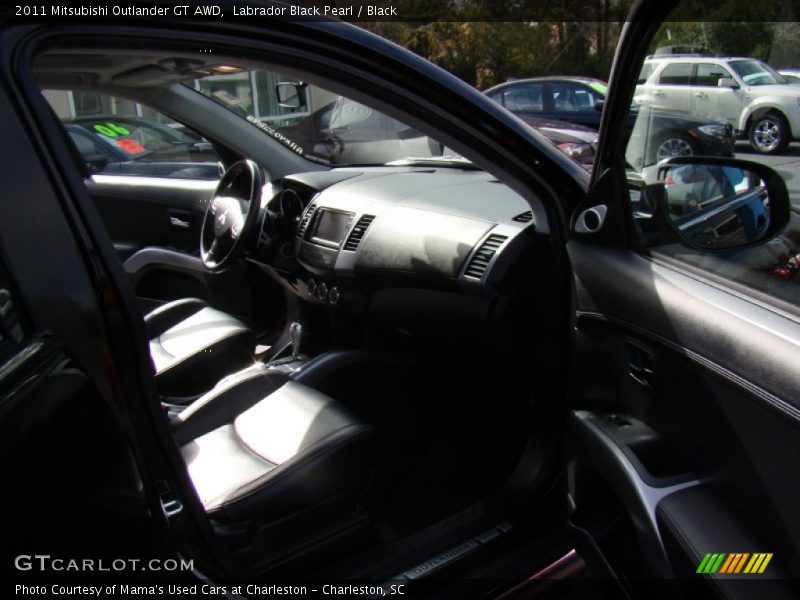 Labrador Black Pearl / Black 2011 Mitsubishi Outlander GT AWD