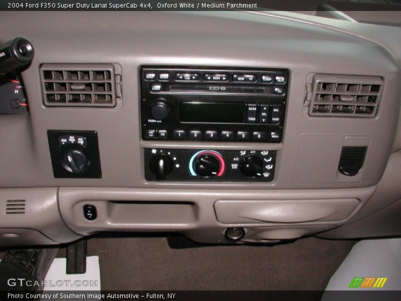 Oxford White / Medium Parchment 2004 Ford F350 Super Duty Lariat SuperCab 4x4