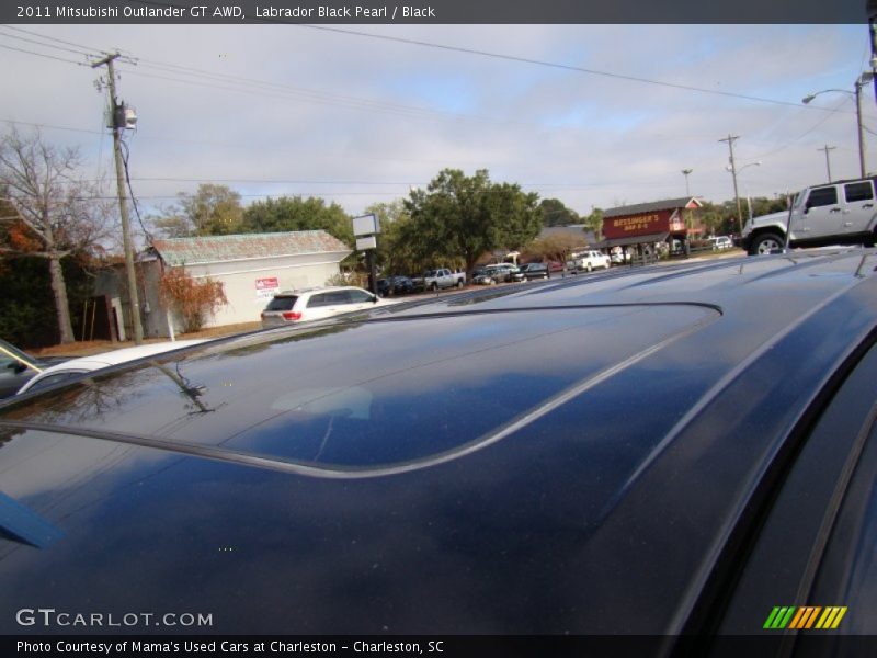 Labrador Black Pearl / Black 2011 Mitsubishi Outlander GT AWD