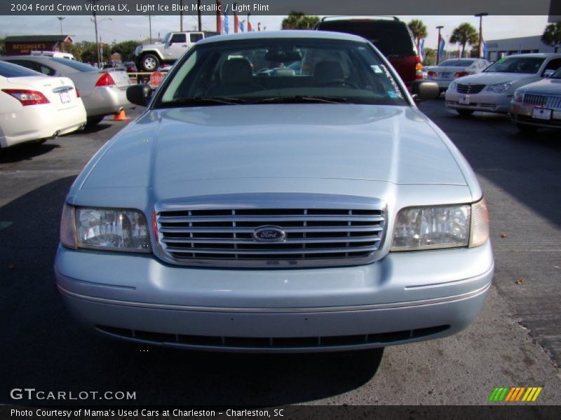 Light Ice Blue Metallic / Light Flint 2004 Ford Crown Victoria LX