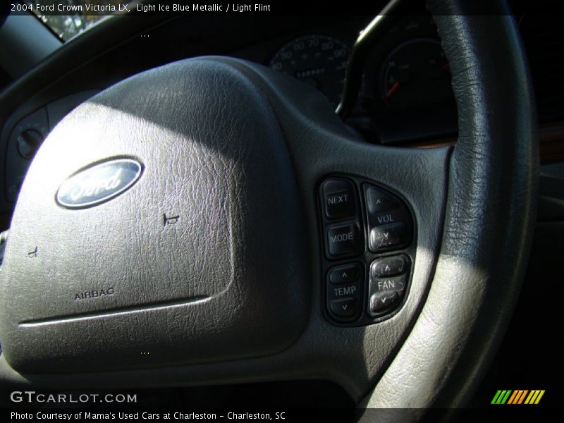 Light Ice Blue Metallic / Light Flint 2004 Ford Crown Victoria LX