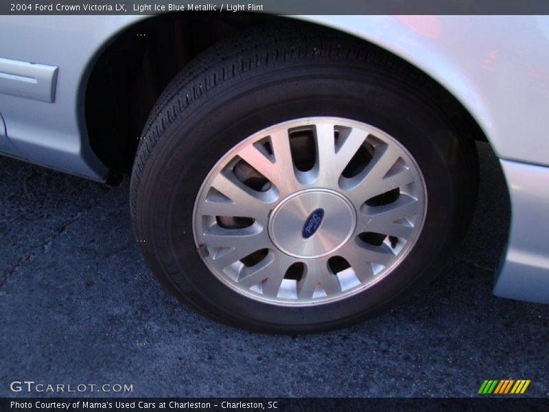 Light Ice Blue Metallic / Light Flint 2004 Ford Crown Victoria LX