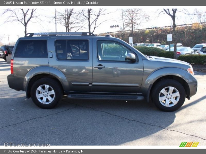 Storm Gray Metallic / Graphite 2005 Nissan Pathfinder SE 4x4