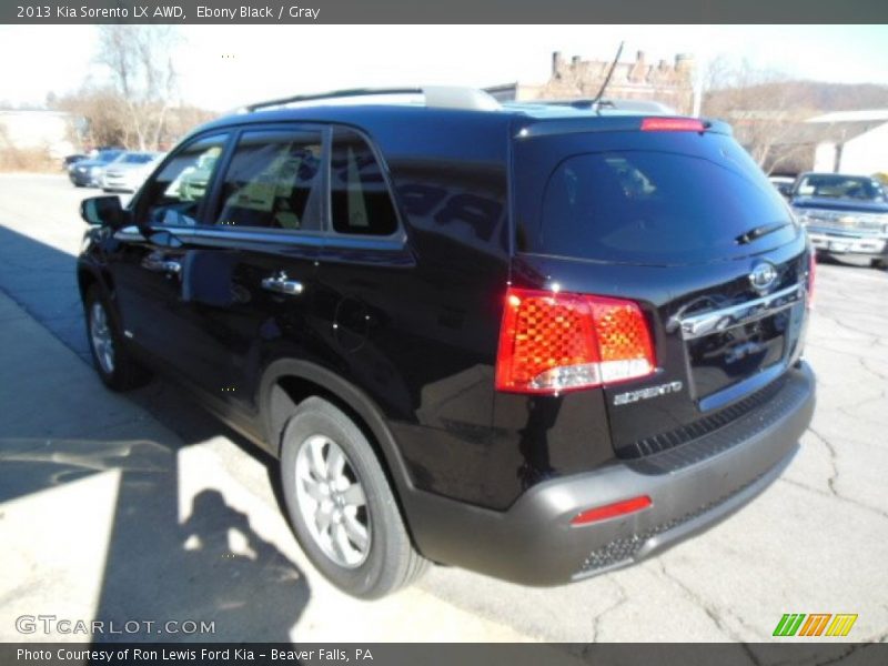Ebony Black / Gray 2013 Kia Sorento LX AWD