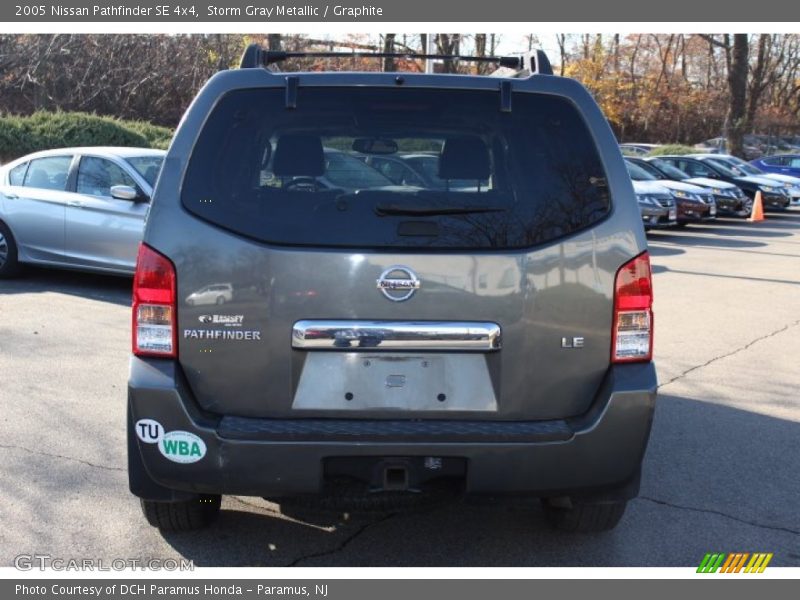 Storm Gray Metallic / Graphite 2005 Nissan Pathfinder SE 4x4