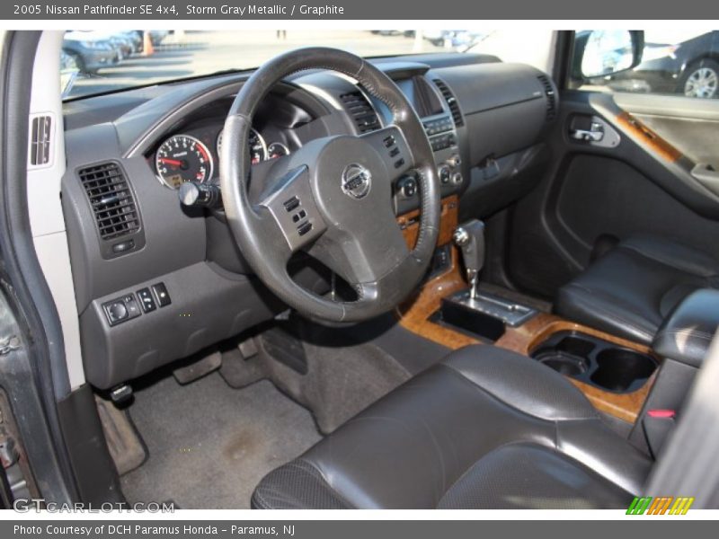 Storm Gray Metallic / Graphite 2005 Nissan Pathfinder SE 4x4