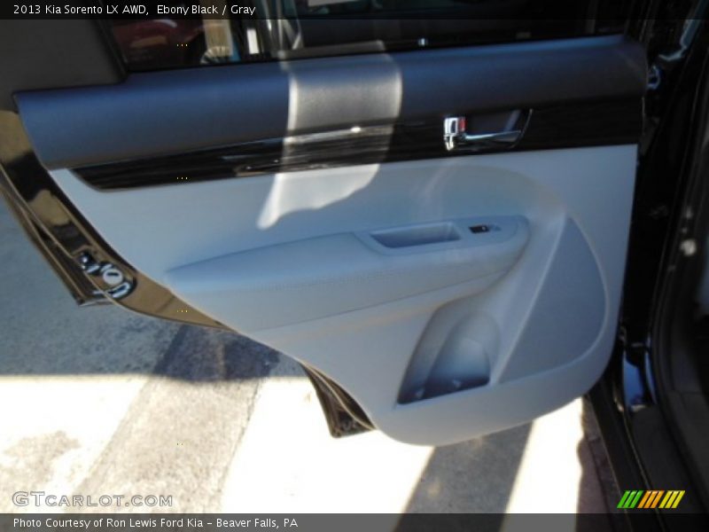 Ebony Black / Gray 2013 Kia Sorento LX AWD
