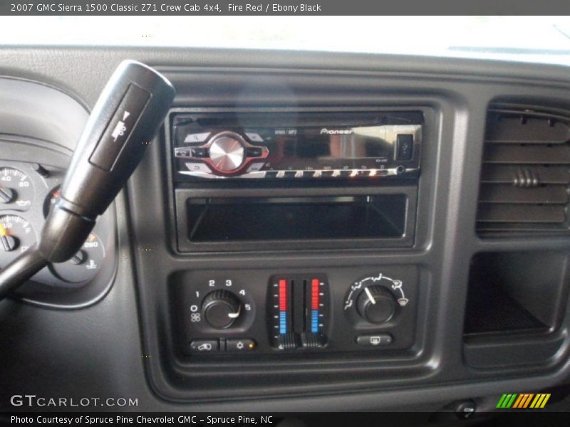 Fire Red / Ebony Black 2007 GMC Sierra 1500 Classic Z71 Crew Cab 4x4