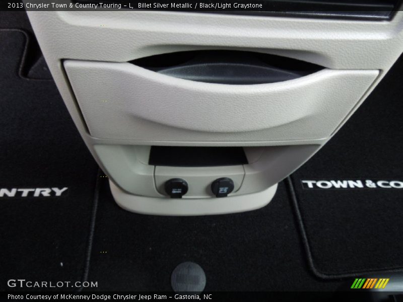 Billet Silver Metallic / Black/Light Graystone 2013 Chrysler Town & Country Touring - L