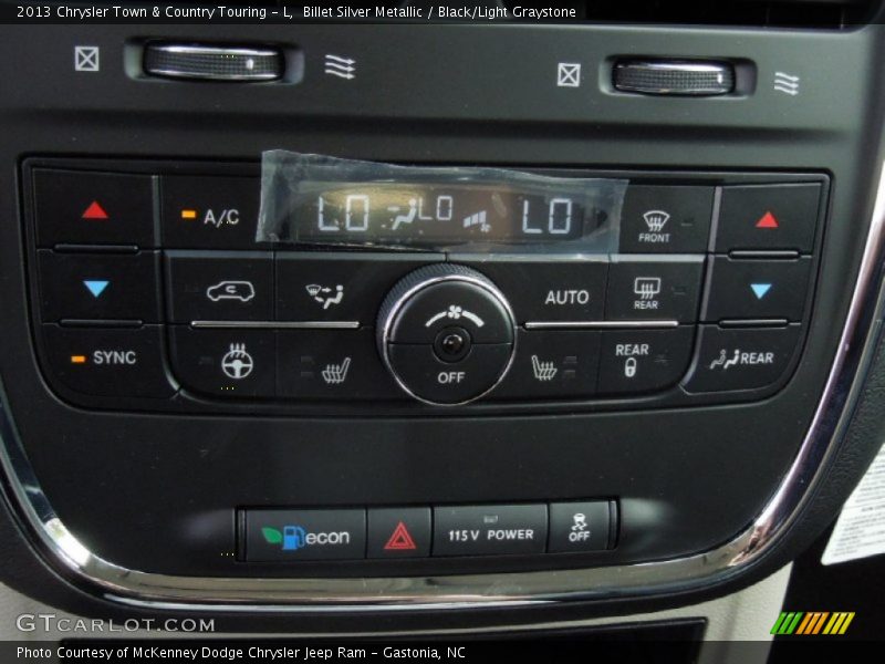 Controls of 2013 Town & Country Touring - L