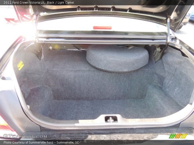 Black / Light Camel 2011 Ford Crown Victoria LX