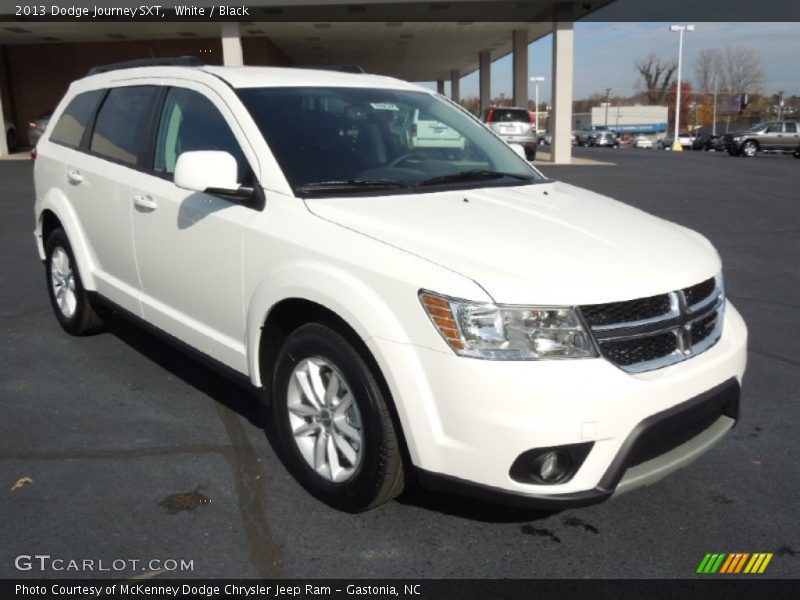 Front 3/4 View of 2013 Journey SXT