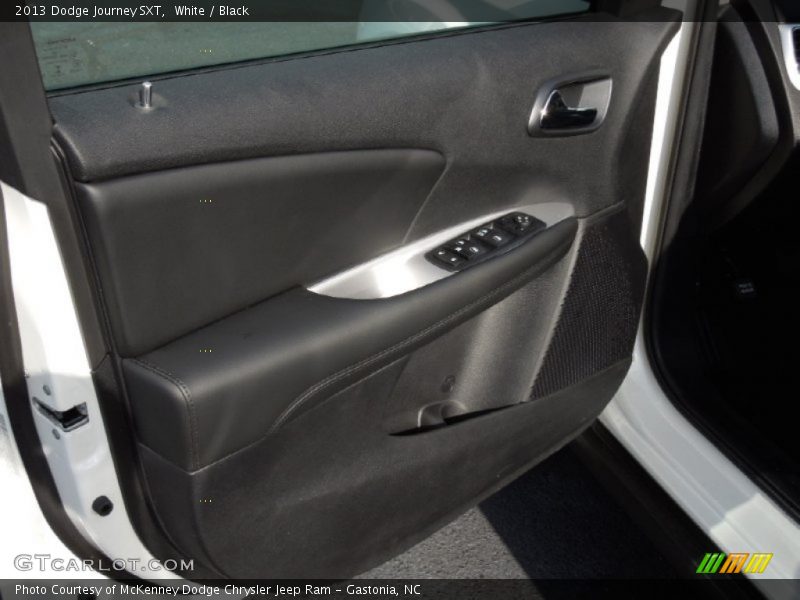 White / Black 2013 Dodge Journey SXT