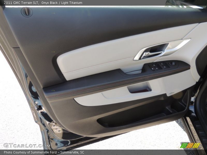 Onyx Black / Light Titanium 2011 GMC Terrain SLT