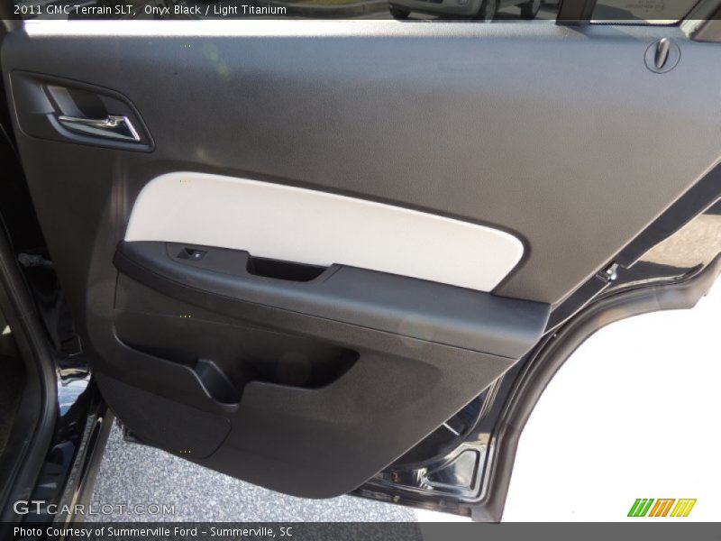 Onyx Black / Light Titanium 2011 GMC Terrain SLT