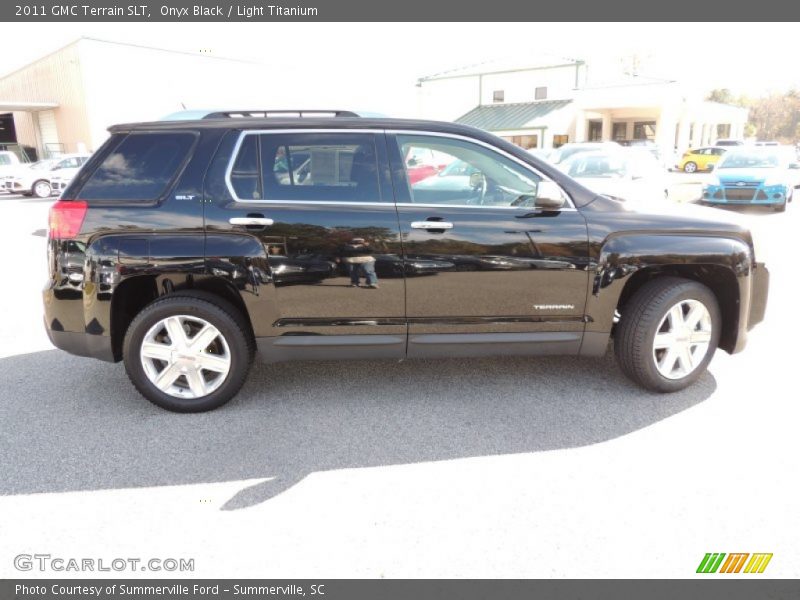 Onyx Black / Light Titanium 2011 GMC Terrain SLT