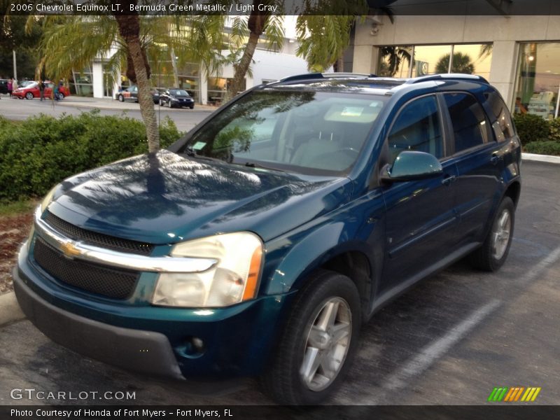 Front 3/4 View of 2006 Equinox LT