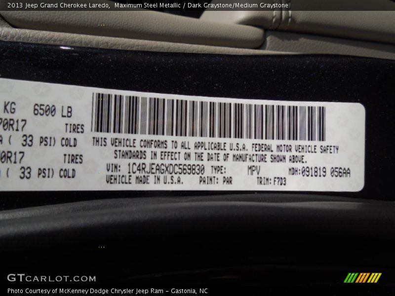 Maximum Steel Metallic / Dark Graystone/Medium Graystone 2013 Jeep Grand Cherokee Laredo