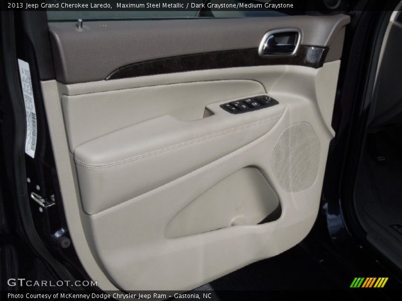 Maximum Steel Metallic / Dark Graystone/Medium Graystone 2013 Jeep Grand Cherokee Laredo