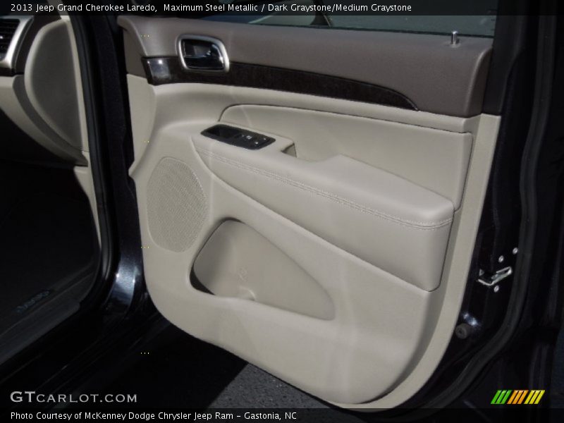Maximum Steel Metallic / Dark Graystone/Medium Graystone 2013 Jeep Grand Cherokee Laredo