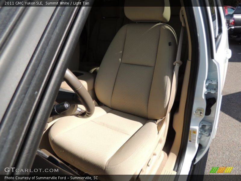 Summit White / Light Tan 2011 GMC Yukon SLE