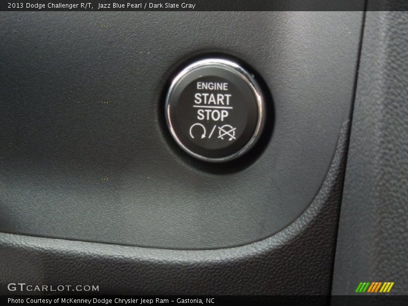 Jazz Blue Pearl / Dark Slate Gray 2013 Dodge Challenger R/T