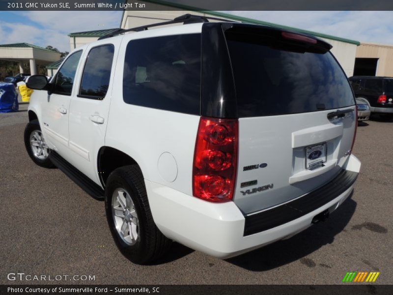 Summit White / Light Tan 2011 GMC Yukon SLE