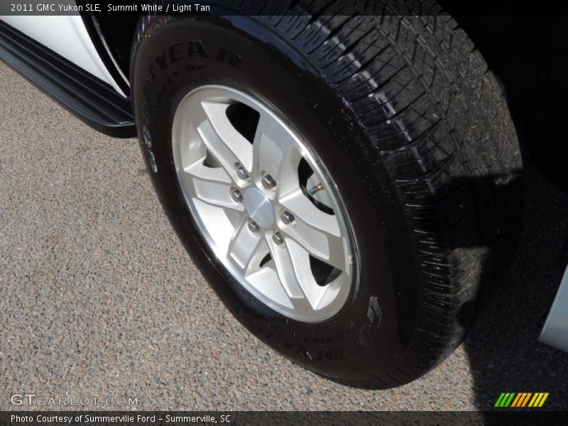 Summit White / Light Tan 2011 GMC Yukon SLE
