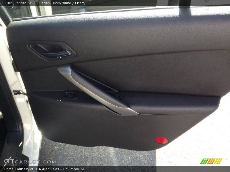 Ivory White / Ebony 2005 Pontiac G6 GT Sedan