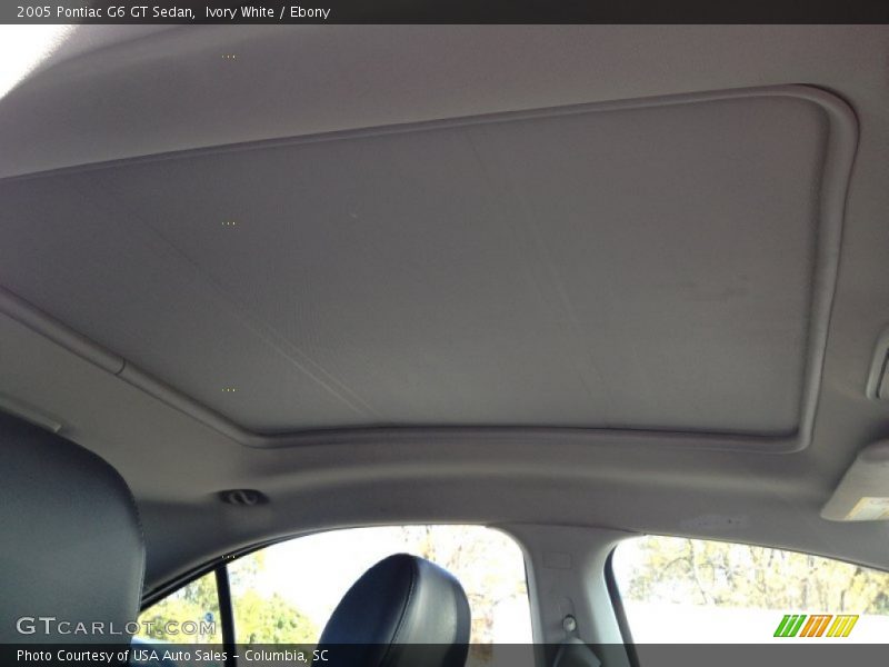 Ivory White / Ebony 2005 Pontiac G6 GT Sedan