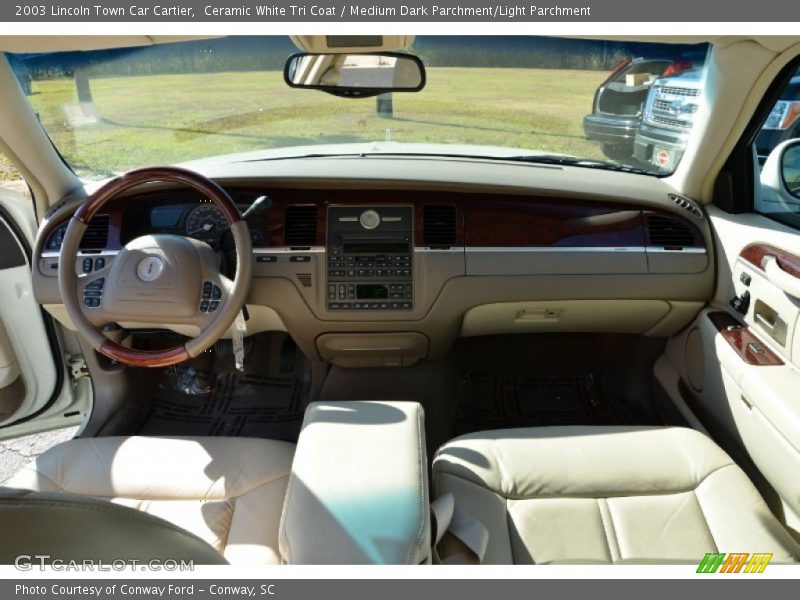 Ceramic White Tri Coat / Medium Dark Parchment/Light Parchment 2003 Lincoln Town Car Cartier