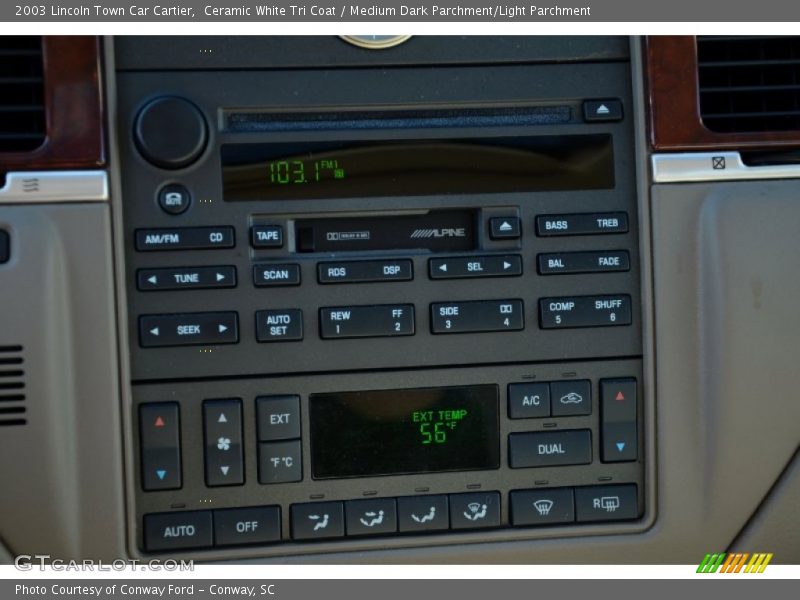 Controls of 2003 Town Car Cartier