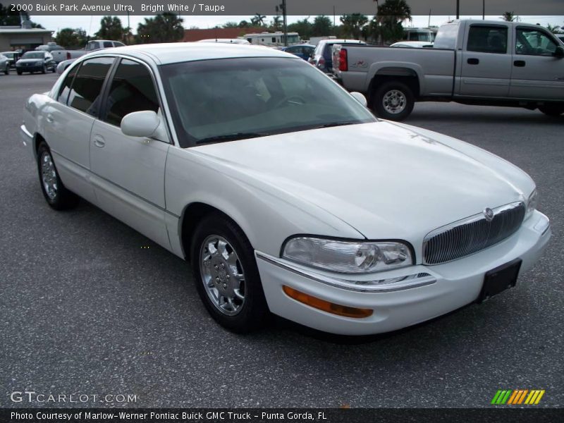 Bright White / Taupe 2000 Buick Park Avenue Ultra