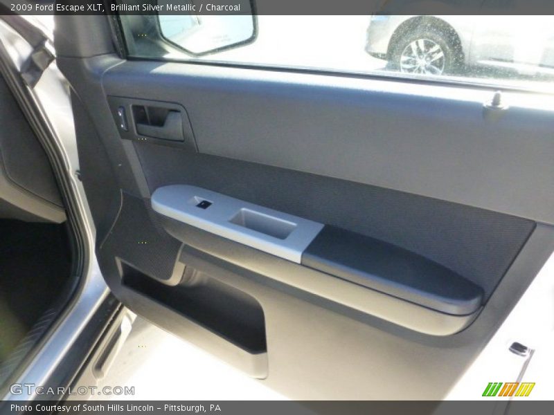 Brilliant Silver Metallic / Charcoal 2009 Ford Escape XLT