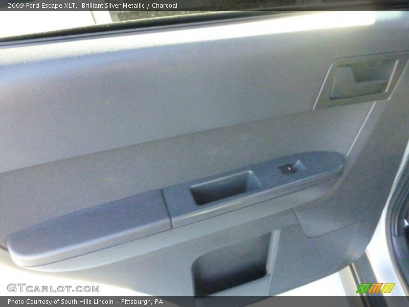 Brilliant Silver Metallic / Charcoal 2009 Ford Escape XLT