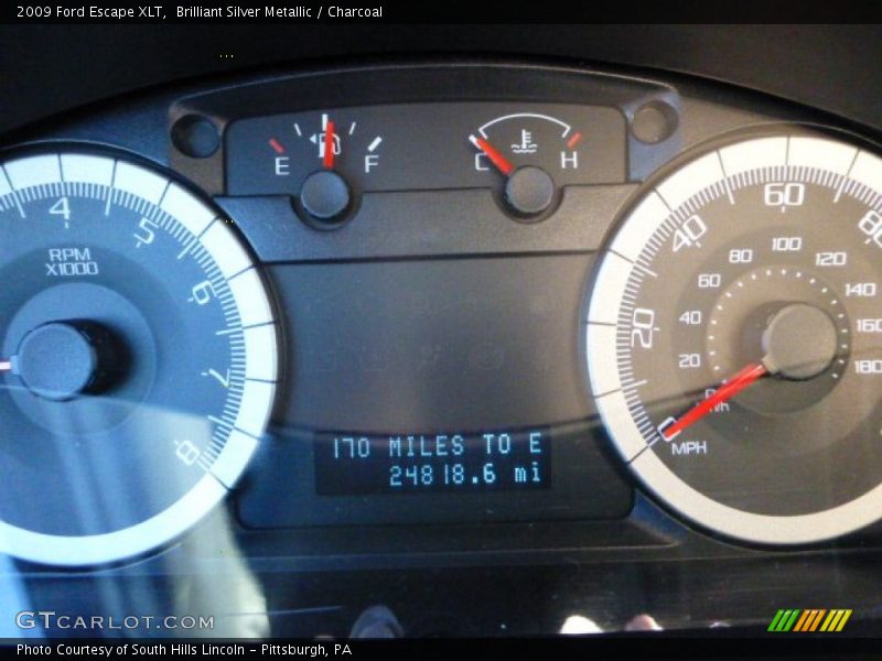 Brilliant Silver Metallic / Charcoal 2009 Ford Escape XLT