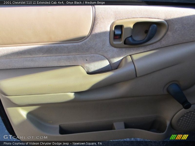 Onyx Black / Medium Beige 2001 Chevrolet S10 LS Extended Cab 4x4