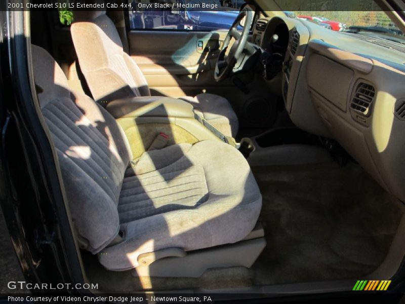Onyx Black / Medium Beige 2001 Chevrolet S10 LS Extended Cab 4x4