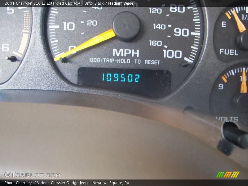 Onyx Black / Medium Beige 2001 Chevrolet S10 LS Extended Cab 4x4